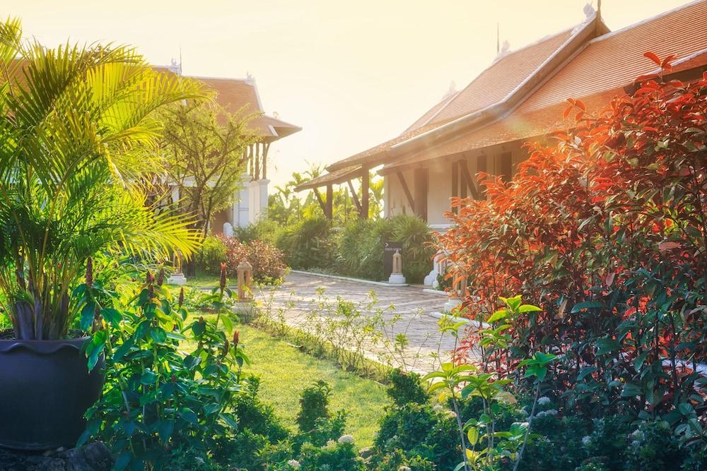 Sriwilai Sukhothai Hotel Exterior photo