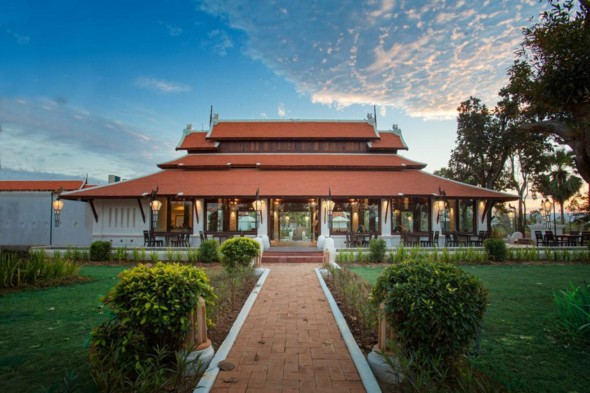 Sriwilai Sukhothai Hotel Exterior photo